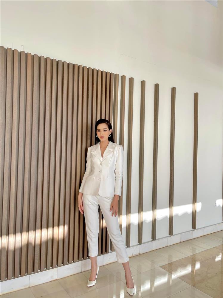 Đỗ Hà tại Miss World 2021: Mang cả rừng hoa đi thi nhưng bộ nào cũng... lỗi-8