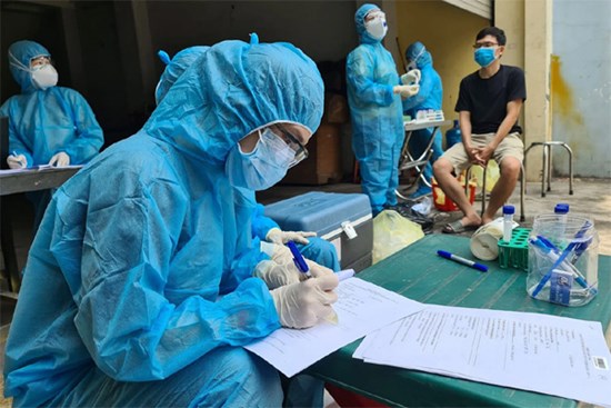 Ngày 29/11, có thêm 13.770 ca COVID-19 mới tại 59 tỉnh, thành phố