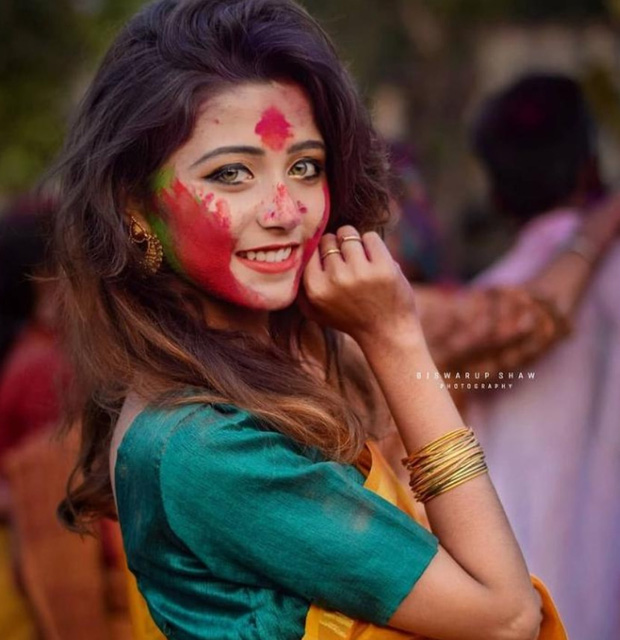 Bị chụp trộm trong lễ hội, thiếu nữ 17 tuổi làm toàn mạng châu Á phát cuồng” vì nhan sắc nàng thơ quá đẹp năm xưa giờ ra sao?-5