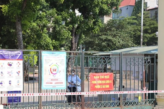 KHẨN: Hà Nội tìm người đến tượng đài ở hồ Gươm, bệnh viện, tiệm cắt tóc