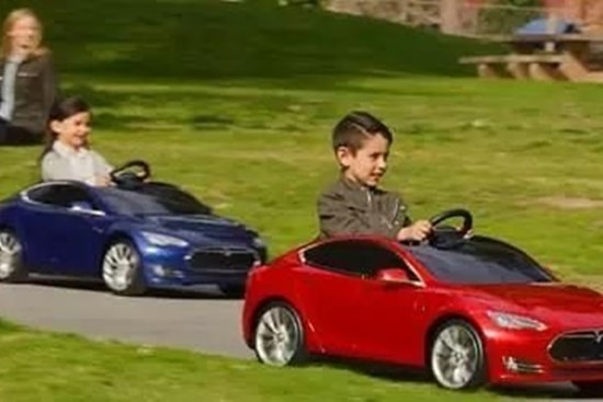 Giới nhà giàu cũng phân tầng dữ lắm: Nhìn cách nuôi dạy con là biết, người giàu sụ dạy khác hẳn người giàu 