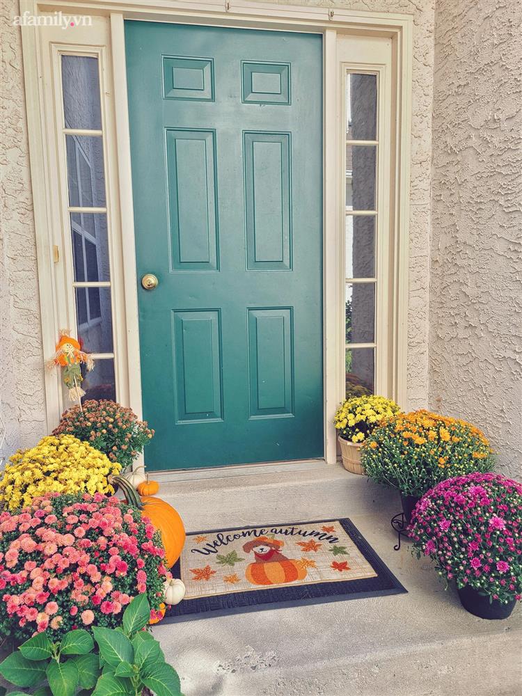 Ngắm ngôi nhà theo phong cách vintage, sân vườn bát ngát hoa đẹp như tranh vẽ của mẹ Việt ở Mỹ-20