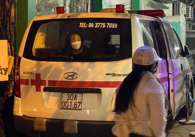 Vụ cô gái Hà Nội test nhanh dương tính, phải cách ly trong xe cấp cứu 16 tiếng: Bệnh viện chính thức lên tiếng-1