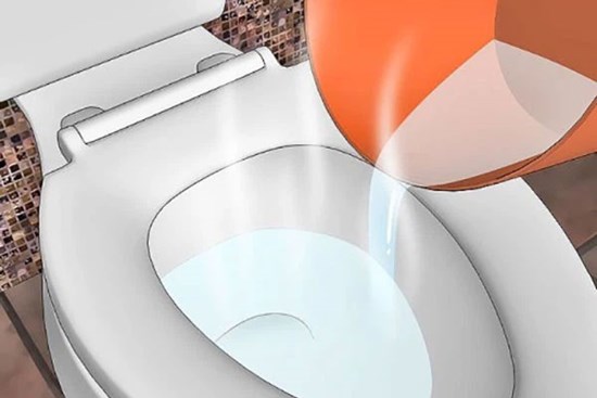 Cách thông bồn cầu tại nhà cực nhanh chỉ bằng 1 bát muối và 1 ít baking soda