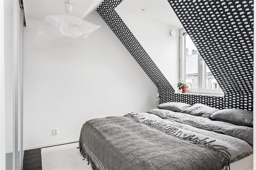 Căn hộ 79m² sở hữu gác lửng với màu sắc đơn giản nhưng lại gây ấn tượng khó quên-8