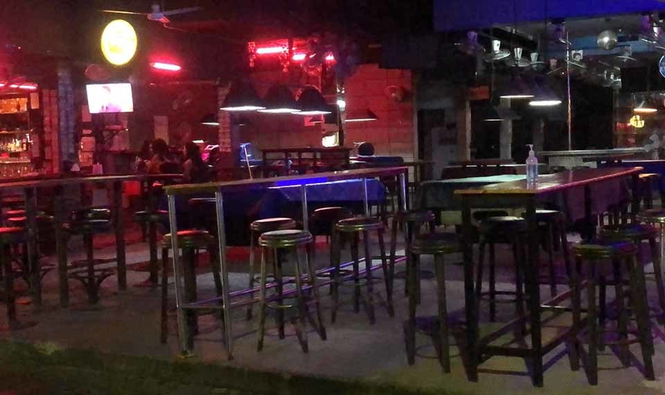 Vui mừng mở quán, 2 tháng vắng khách rồi đóng cửa, lỗ chồng thêm lỗ-2