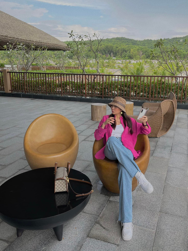 U40 Thanh Hằng diện quần ống rộng quá khéo: Trẻ trung và thời thượng, chị em 30+ nên học theo-2