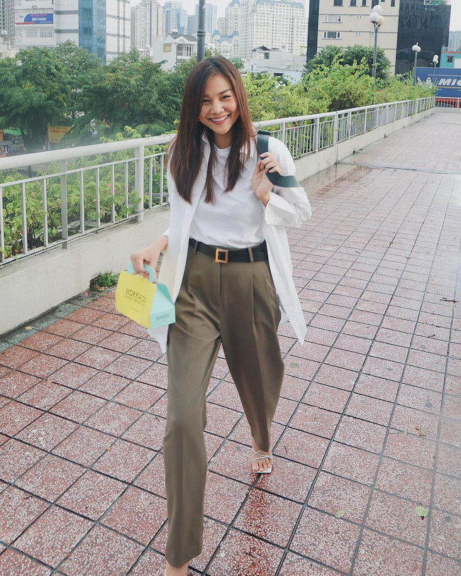 U40 Thanh Hằng diện quần ống rộng quá khéo: Trẻ trung và thời thượng, chị em 30+ nên học theo-4