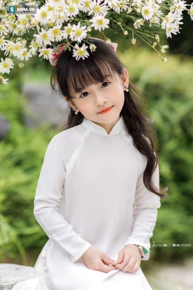 Mẹ đơn thân tần tảo bán rau nuôi con, bé lớn lên xinh đẹp nổi tiếng khắp vùng-5