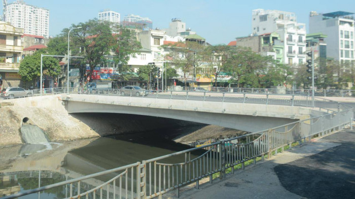Ngắm cây cầu gần 38 tỷ qua sông Tô Lịch nối 2 quận ở Hà Nội-8