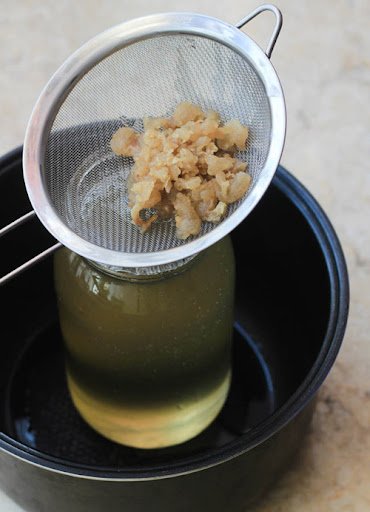 Rán mỡ lợn nhớ thêm 3 thứ để thành phẩm trắng tinh, lúc nào cũng thơm nức, để lâu không hôi-3