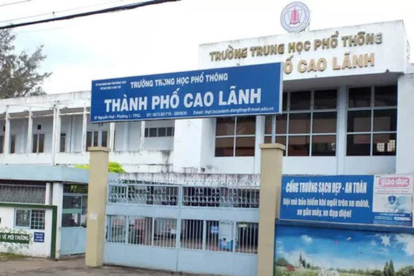 Vụ cô gái Hà Nội bị cách ly 16 tiếng trên xe cấp cứu: Bộ Y tế yêu cầu xử lý nghiêm!-3