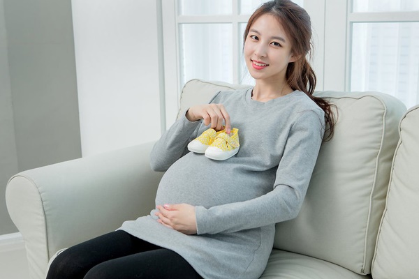 Bầu thường cáu sinh con ra mặt bé hay quạu, tưởng trend vui của các mẹ nhưng ai ngờ có cơ sở khoa học-2