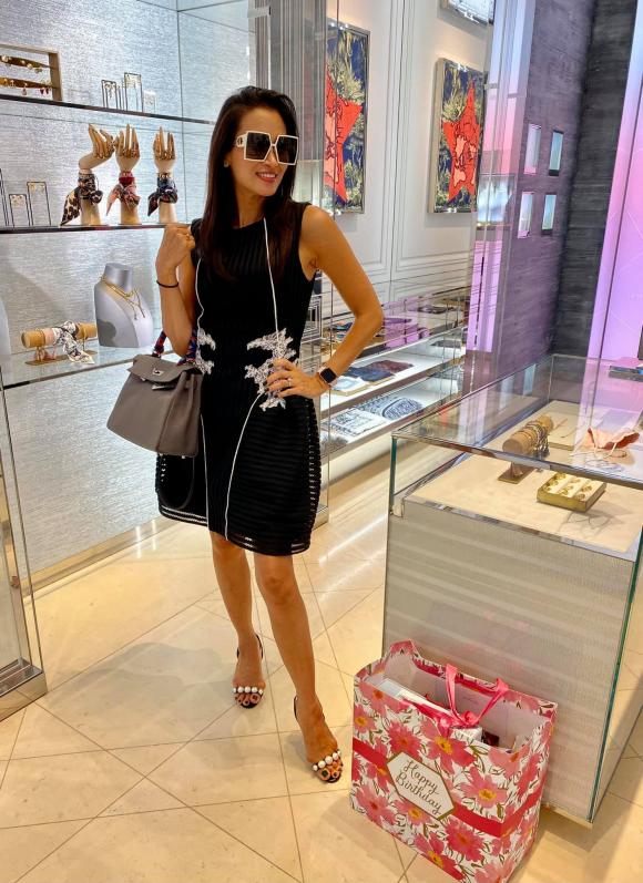 Vợ cũ Lam Trường khoe không gian sống tràn ngập không khí Giáng sinh-8