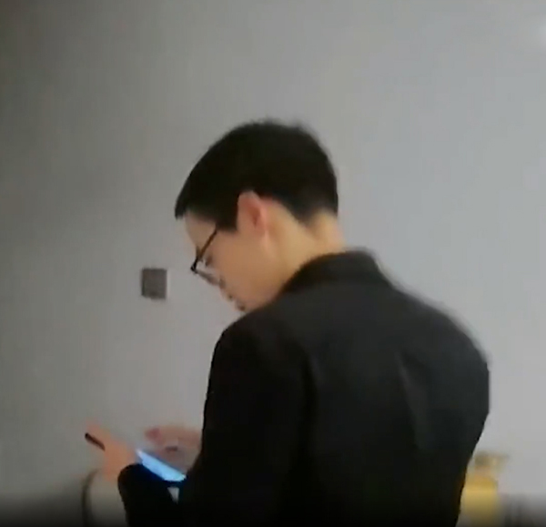 Không nghe lời cấm cản của cha mẹ, người phụ nữ hối hận khi mang thai 7 tháng vẫn bị chồng ép đi tìm việc, nhà không cho đứng tên-1