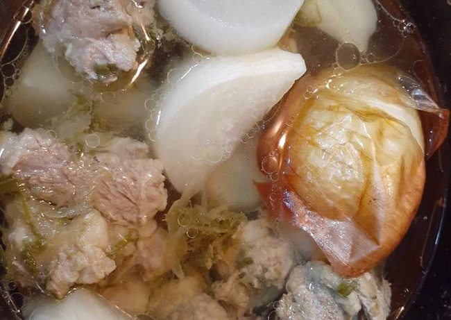 Muốn có nồi nước dùng trong vắt ngọt ngon thì cần tránh 3 sai lầm trầm trọng này!-3