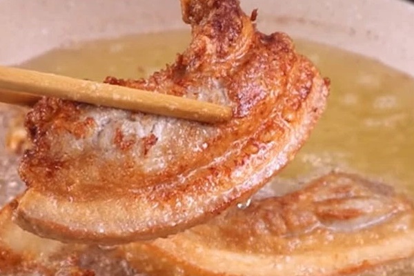 Buổi sáng thức dậy đừng bao giờ ăn 3 loại thực phẩm này vì vừa ít dinh dưỡng lại vừa gây ung thư, độc hại hơn cả nhịn đói-3