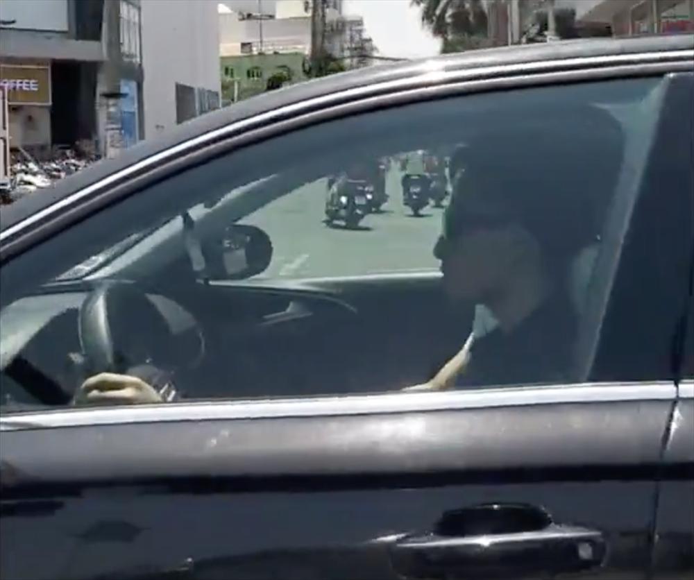 Team qua đường bảo đảm Sơn Tùng M-TP có visual sát gái-3