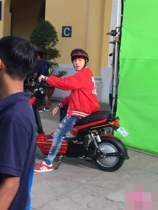 Team qua đường bảo đảm Sơn Tùng M-TP có visual sát gái-11