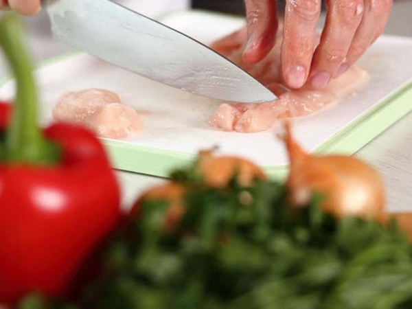 CDC Hoa Kỳ khuyến cáo bỏ qua thói quen này khi nấu nướng có thể khiến cả nhà bị nhiễm khuẩn, nguy cơ ngộ độc thực phẩm cực cao-2