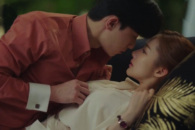 Chồng đề nghị ly hôn, vợ xin một bữa cơm chia tay, vừa ăn một miếng chồng nói: Vợ, chúng ta về nhà”-4