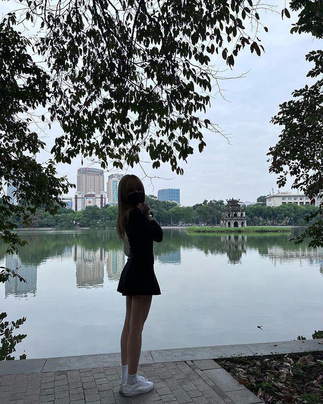 Thiều Bảo Trâm lên đồ thời trang phang thời tiết giữa trời 15 độ-3