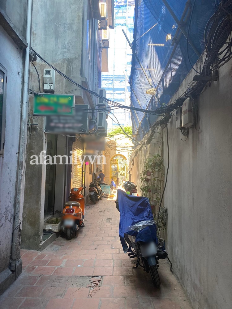 Hàng xóm tại nhà chồng Khả Trang tiết lộ chuyện bên lề giữa lúc vụ tố bạo hành của nữ siêu mẫu rùm beng MXH-4