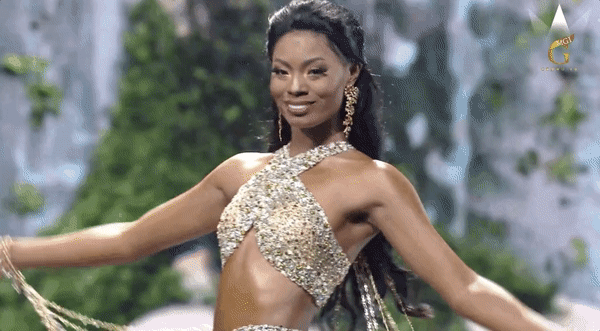 Bán kết Miss Grand 2021: Thuỳ Tiên khoe visual đỉnh và hô Việt Nam” cực ấn tượng, có nàng hậu suýt té!-17