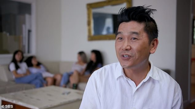 Dạy 3 con gái theo kiểu không giống ai, ông bố người Việt lên cả truyền hình Úc: Kết quả 10 năm sau gây ngỡ ngàng-2