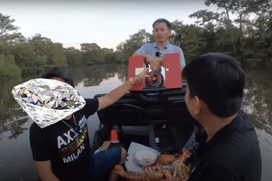 Chưa rõ vụ uy hiếp tính mạng, nhưng đây là cách Johnny Đặng “ăn miếng trả miếng” với Khoa Pug