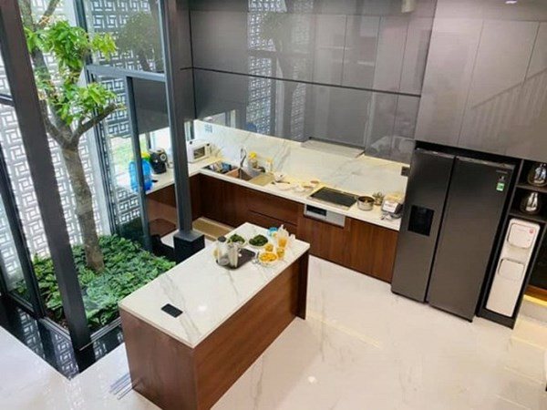 Trang trí biệt thự chuẩn bị đón Noel, chồng Hải Băng được khen không ngớt vì khéo tay hay làm-8