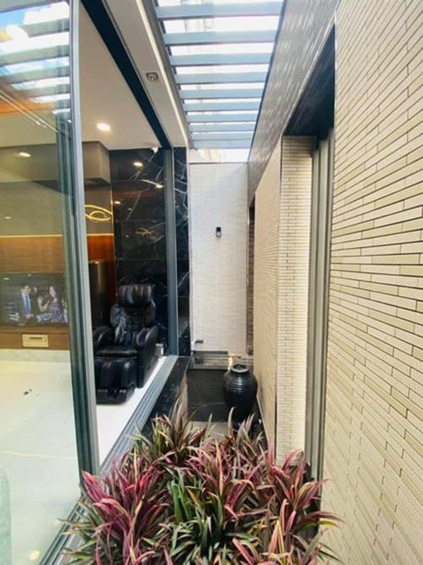 Trang trí biệt thự chuẩn bị đón Noel, chồng Hải Băng được khen không ngớt vì khéo tay hay làm-10