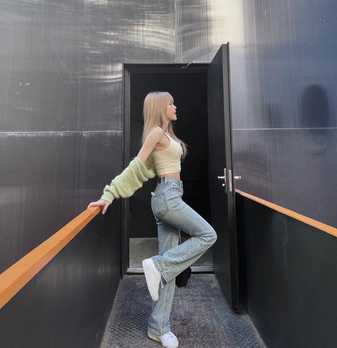 Hải Tú được cưng như trứng mỏng, netizen Thiều Bảo Trâm chịu cảnh cô đơn những ngày đầu vào nghề?-7