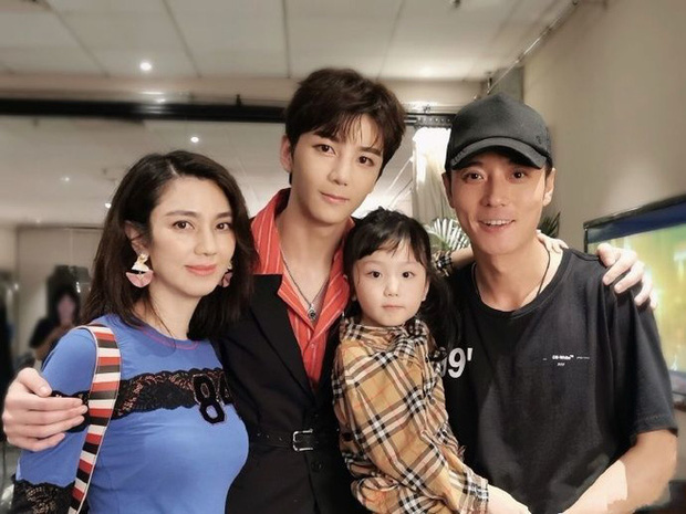 Drama tài tử ngoại tình với trợ lý chấn động showbiz: Tiểu tam trơ trẽn cầm que thử thai qua mặt bà cả và cái kết không ngờ của hồ ly tinh”-12