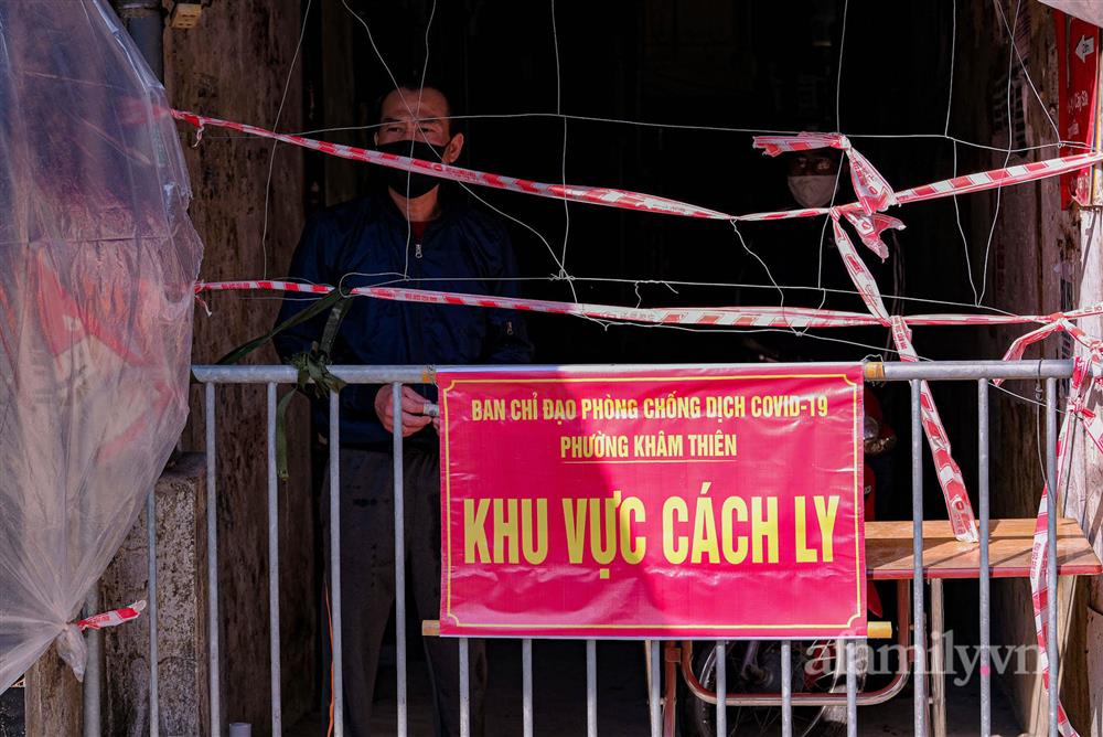 Ca mắc mới COVID-19 tăng mỗi ngày, Hà Nội lại giăng dây khắp lối sau gần 2 tháng bình thường mới-1