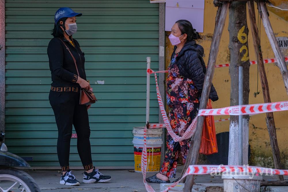 Ca mắc mới COVID-19 tăng mỗi ngày, Hà Nội lại giăng dây khắp lối sau gần 2 tháng bình thường mới-19