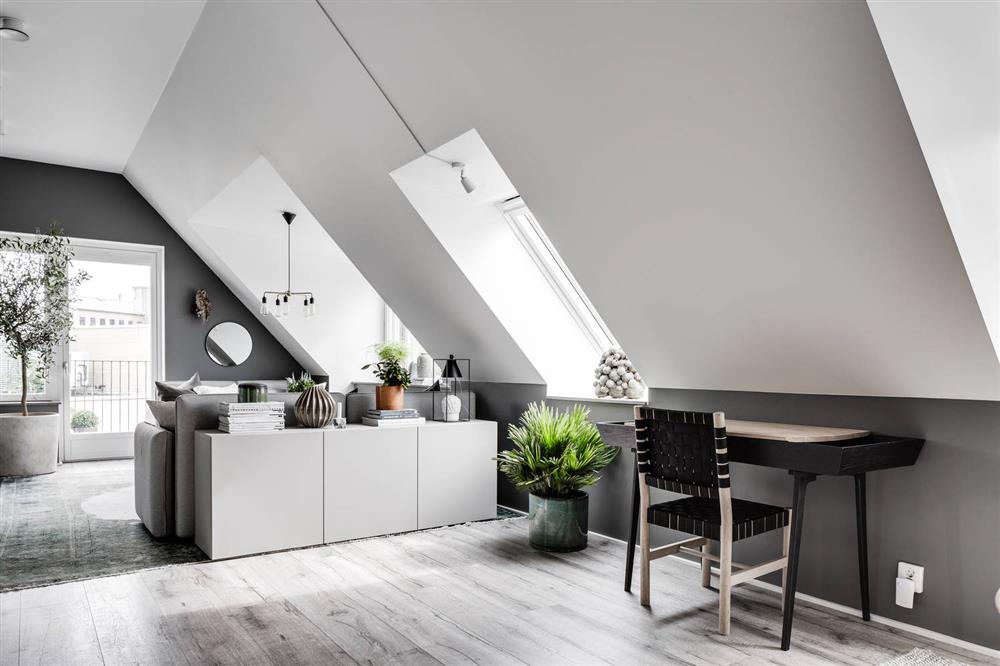 Căn hộ áp mái màu trắng xám lạ mắt, điểm hạn chế biến thành nét ấn tượng riêng-5