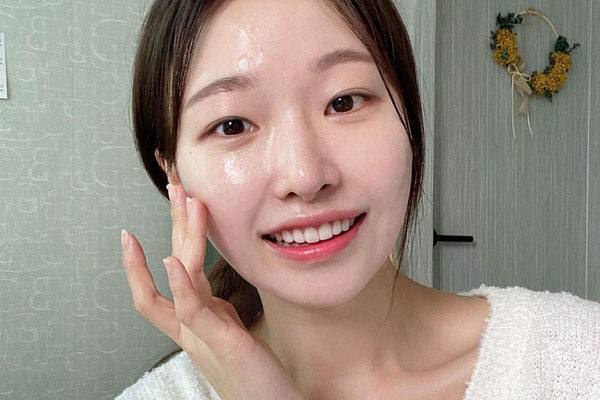 Bác sỹ khuyên bạn nên dừng ngay điều này khi rửa mặt vào mùa Đông nếu không muốn da lão hóa không phanh-3