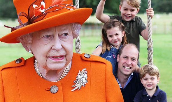 Tiết lộ thói quen của vợ chồng Công nương Kate với ba con khiến Nữ hoàng không thể chịu nổi-1