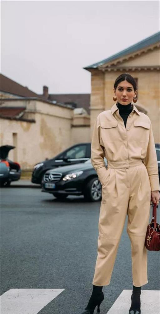 Phụ nữ thấp bé, thiếu chiều cao, khuyên bạn không nên đi 3 đôi giày này, hãy xỏ 2 đôi còn lại để trông bạn cao hơn-5