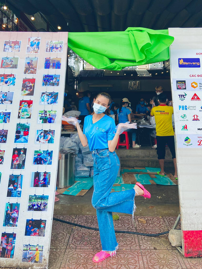 Khoảnh khắc Tân Hoa hậu Thuỳ Tiên chuẩn bị bếp ăn từ thiện mùa dịch bỗng gây bão” trở lại, người nhỏ nhưng toàn làm việc to!-3