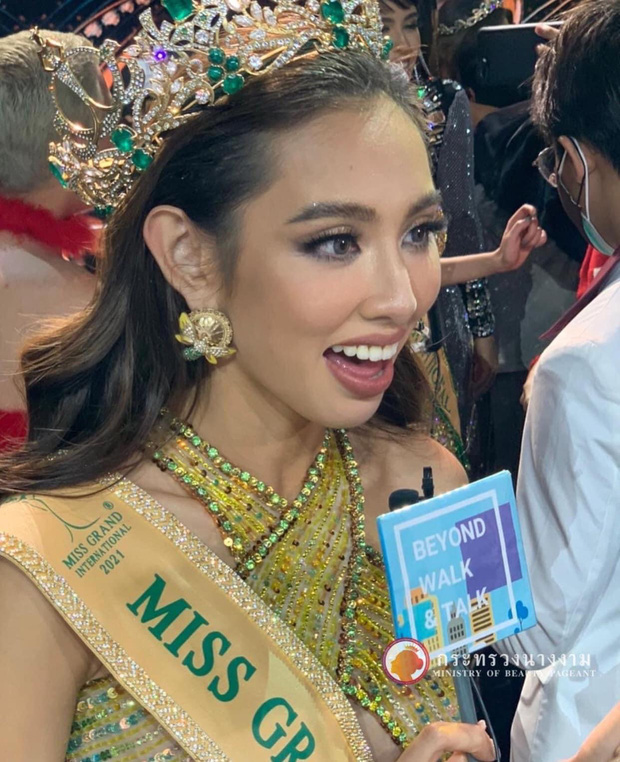 Team qua đường tóm gọn Thuỳ Tiên hậu đăng quang Miss Grand 2021, nhan sắc và body zoom cận thế nào đây?-1