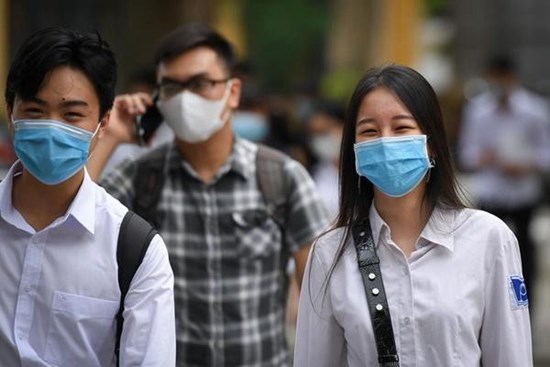 KHẨN: Một trường ở Hà Nội cho học sinh dừng học trực tiếp từ ngày 6/12