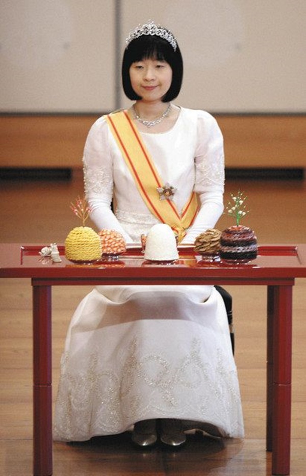 HOT: Công chúa Nhật Bản lộ diện trong lễ trưởng thành với vẻ ngoài gây choáng ngợp cùng cách ứng xử tinh tế-8
