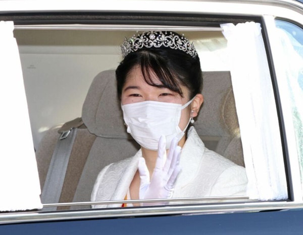 HOT: Công chúa Nhật Bản lộ diện trong lễ trưởng thành với vẻ ngoài gây choáng ngợp cùng cách ứng xử tinh tế-9