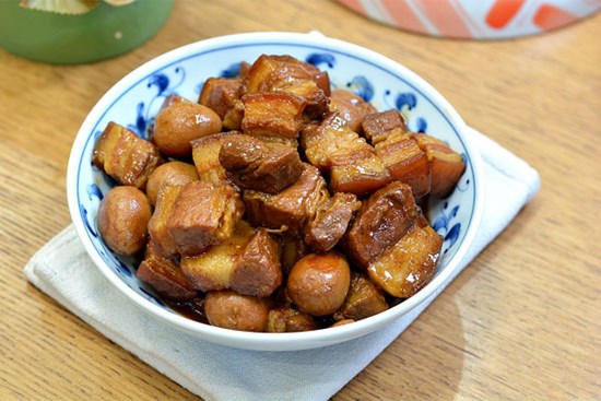 Kho thịt cho loại nước đặc biệt này, thịt thơm, không tanh, chín mềm