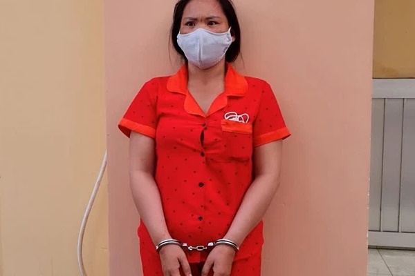 Vác dao rượt chém mẹ chồng, con dâu lộ diện tội phạm trốn truy nã gần 20 năm-1