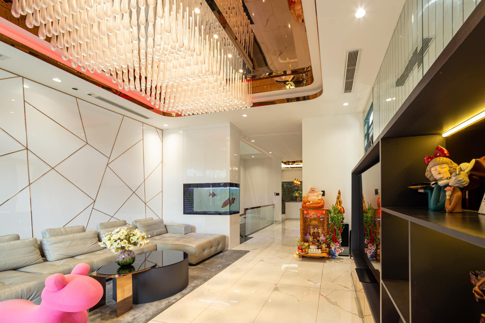 Cặp vợ chồng xây nhà 14 tỷ sau 3 năm kinh doanh, đổi toàn bộ thiết kế ban đầu để lung linh như nhà Ngọc Trinh-5