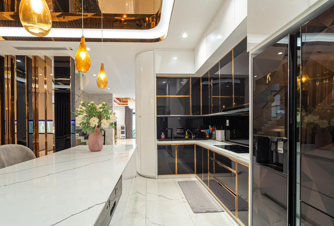 Cặp vợ chồng xây nhà 14 tỷ sau 3 năm kinh doanh, đổi toàn bộ thiết kế ban đầu để lung linh như nhà Ngọc Trinh-10