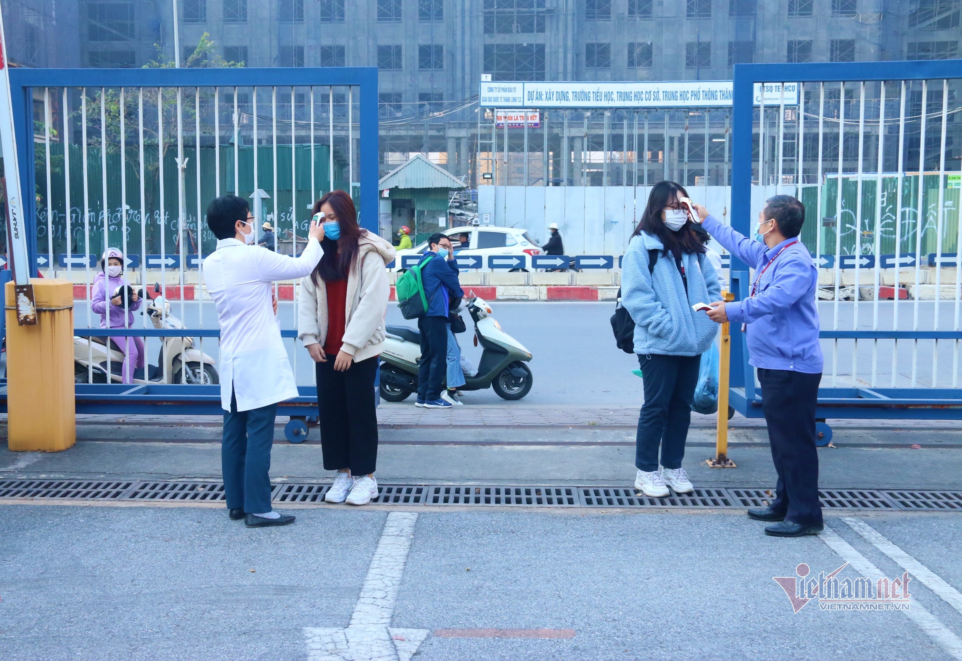 Hàng vạn học sinh Hà Nội lần đầu đến trường sau khai giảng-6